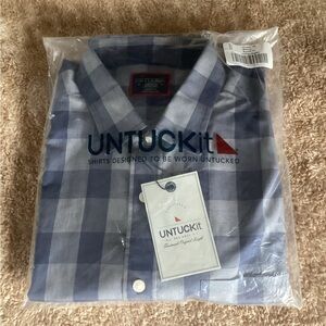 UNTUCKit Men’s button down casual shirt M
